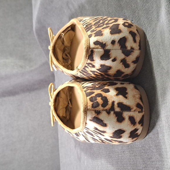 Penningtons Cheetah Print Extra Wide Width Ballet Flats NEW 11WW - Picture 2 of 13